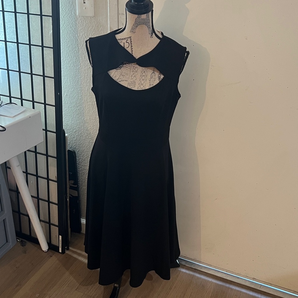 Adrianna Papell Black A-line Midi Dress with Halter Neckline for Cocktail